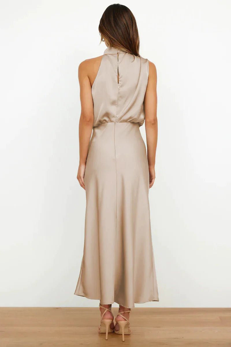 Vestido Gola Alta Detalhada Larozzi - Ziora