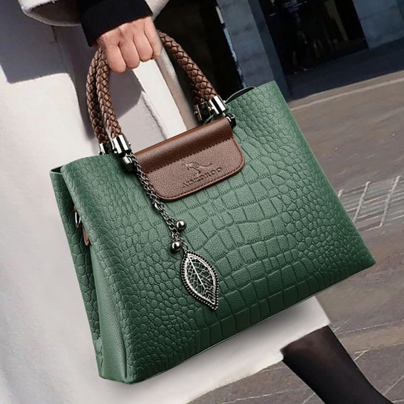 Bolsa Feminina de Couro Elite 2022 - Loja Fact