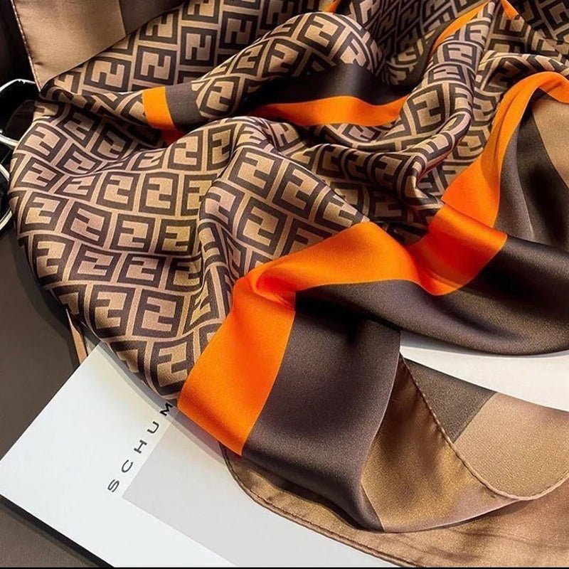 Echarpe Toque de Seda Deluxe - Modelo 2 - Loja Fact