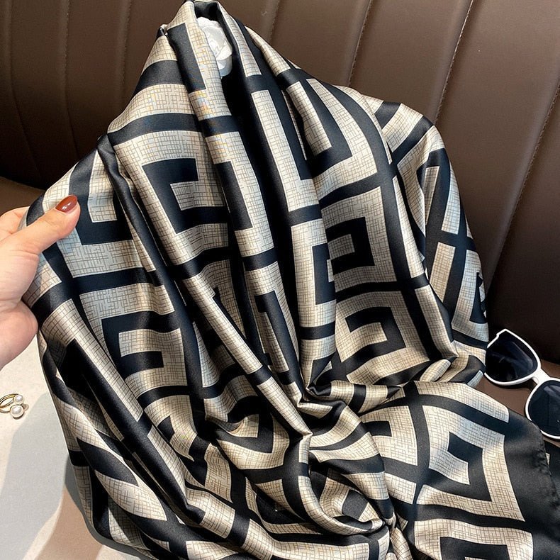 Echarpe Toque de Seda Deluxe - Modelo 3 - Loja Fact