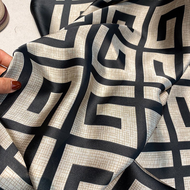 Echarpe Toque de Seda Deluxe - Modelo 3 - Loja Fact