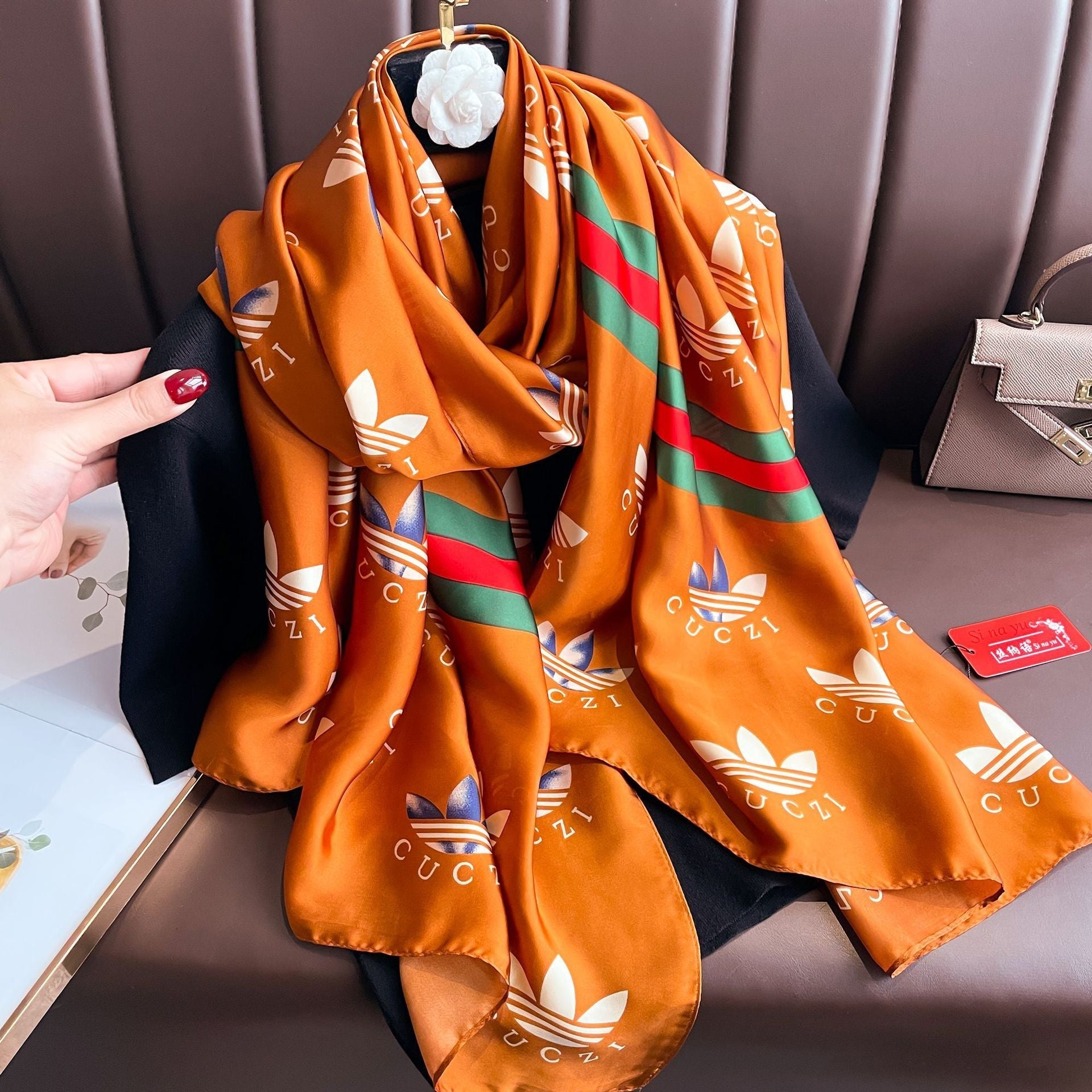 Echarpe Toque de Seda Deluxe - Modelo 36 - Loja Fact