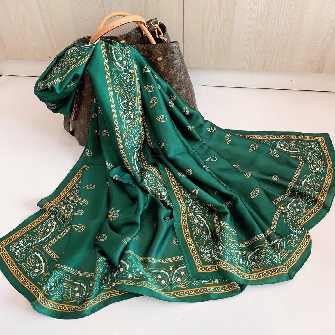 Echarpe Toque de Seda Paradise - Modelo 13 - Loja Fact