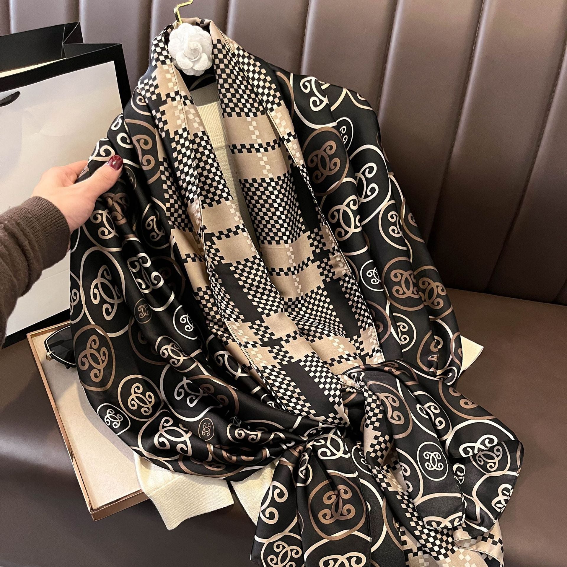 Echarpe Toque de Seda Paradise - Modelo 67 - Loja Fact