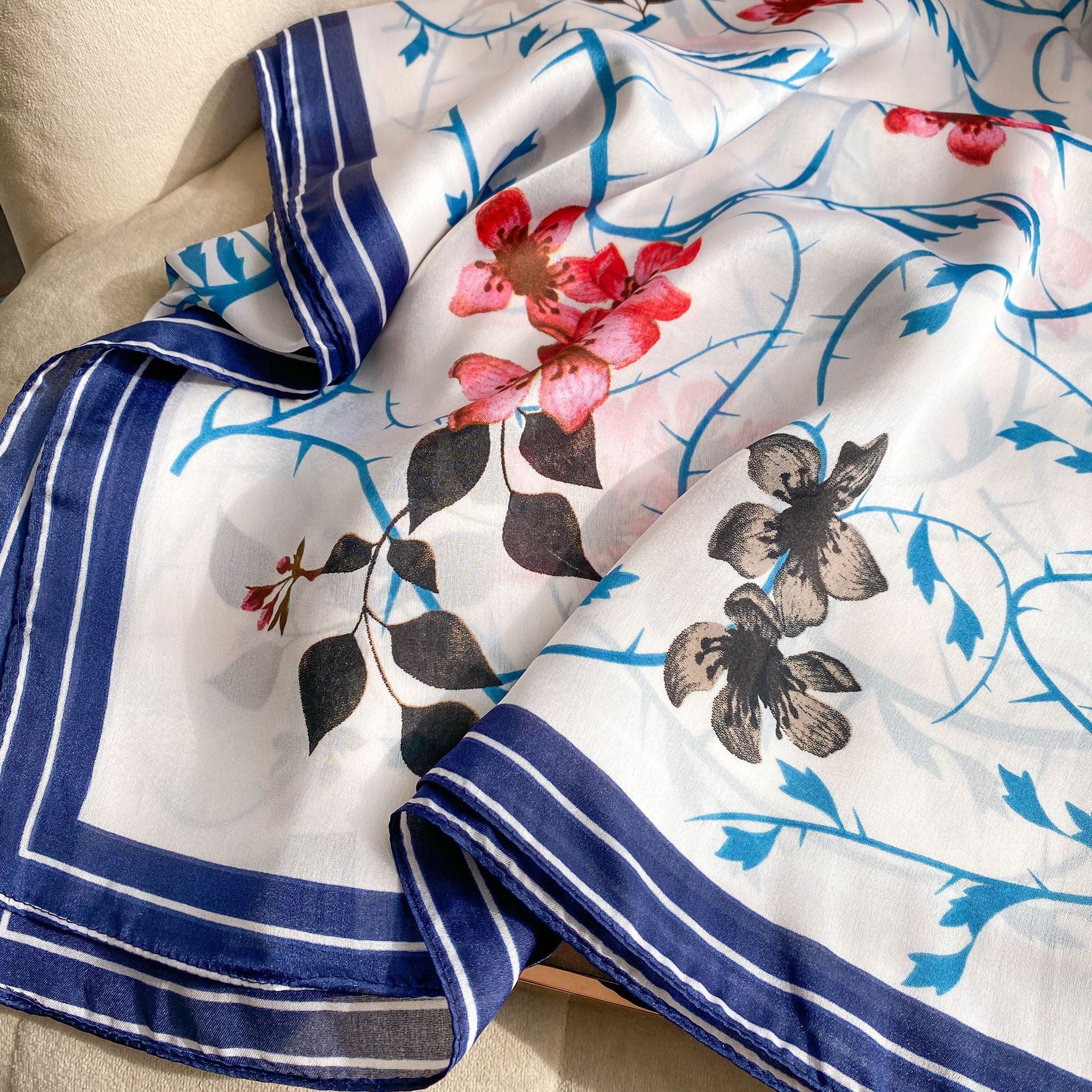 Echarpe Toque de Seda Paradise - Modelo 99 - Loja Fact