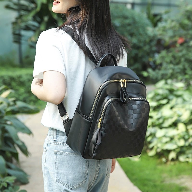 Mochila de Couro Feminina - Loja Fact