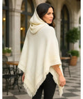 Poncho Feminino Tricot Com Capuz Elegante | Frankfurt - Innovare