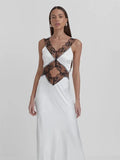 Vestido Longo em Cetim com Recortes e Renda Floral Libra - Ziora