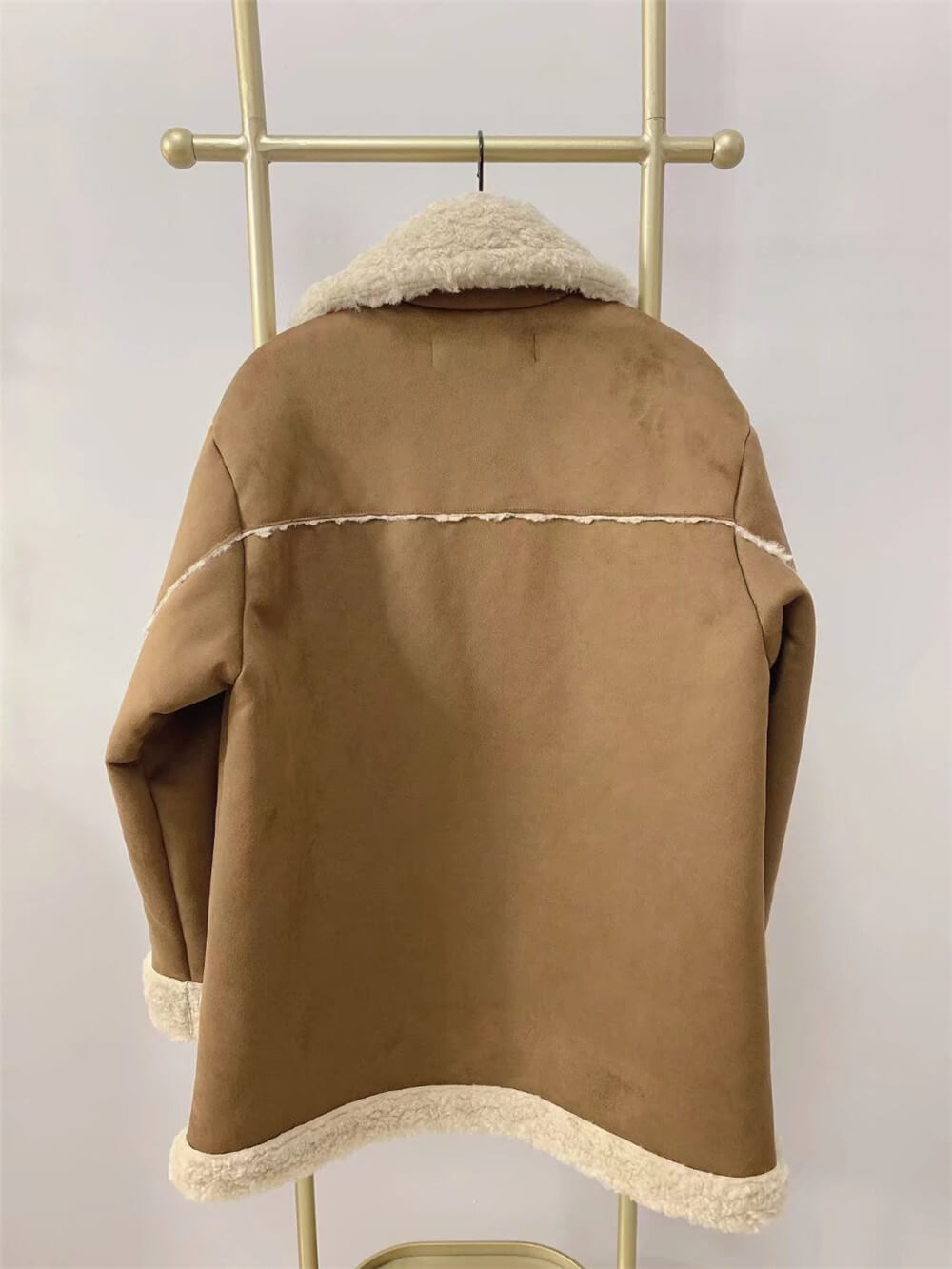 Casaco Feminino de Camurça Forrado em Lã Anouk - Loja Fact