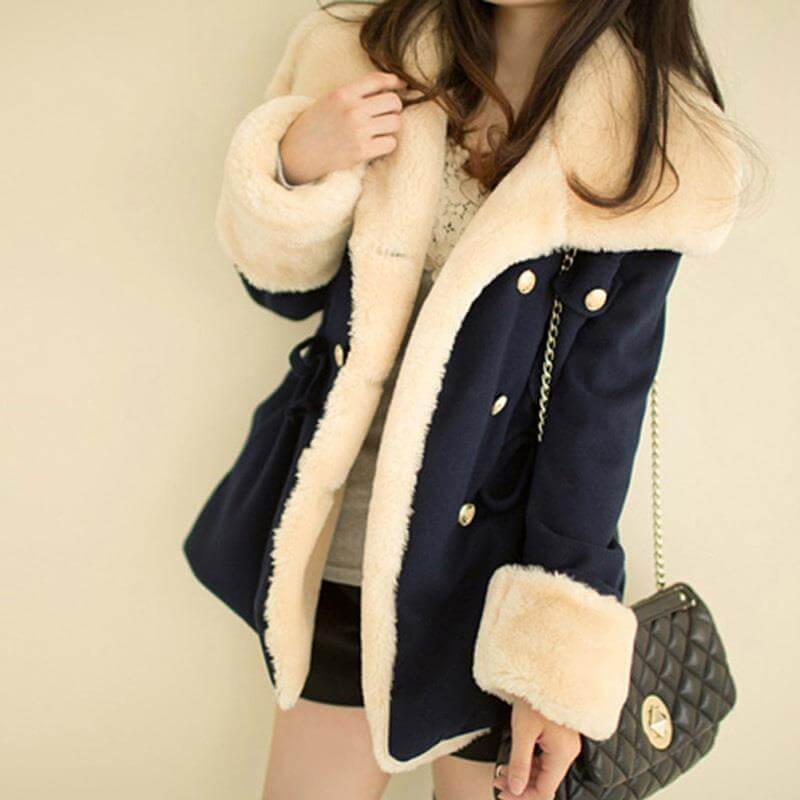 Casaco Feminino Pelúcia Eleanor Coat - Loja Fact
