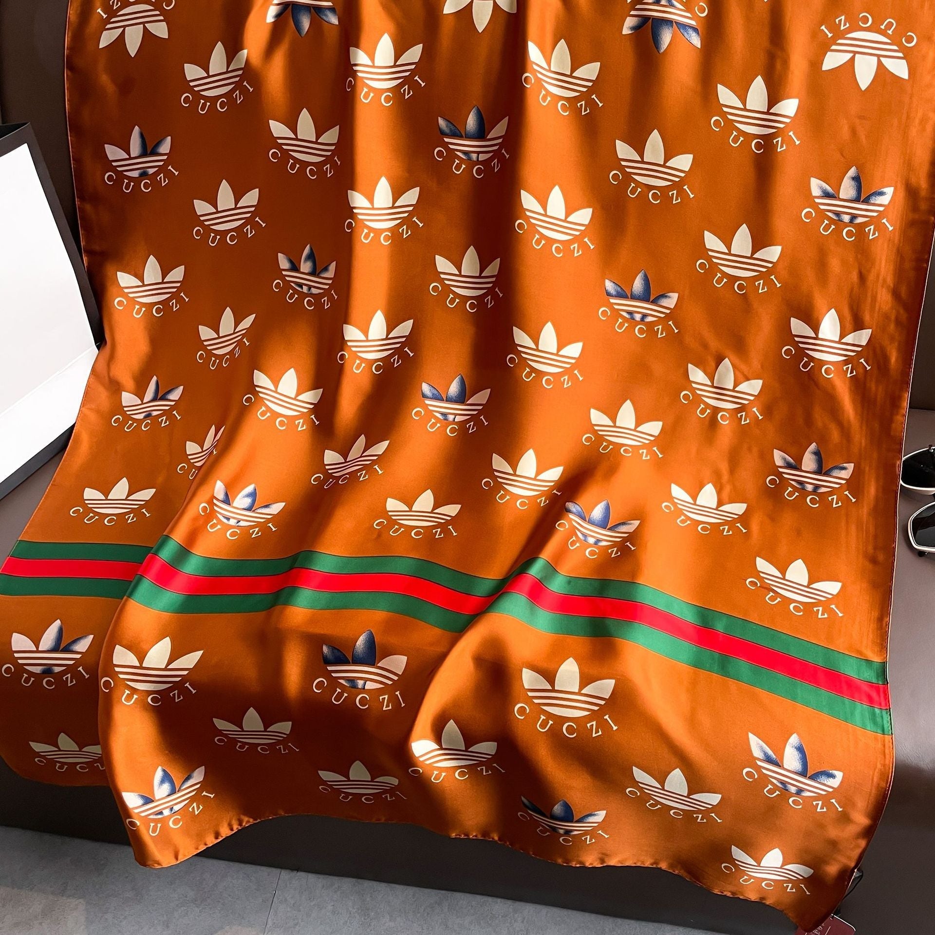 Echarpe Toque de Seda Deluxe - Modelo 36 - Loja Fact