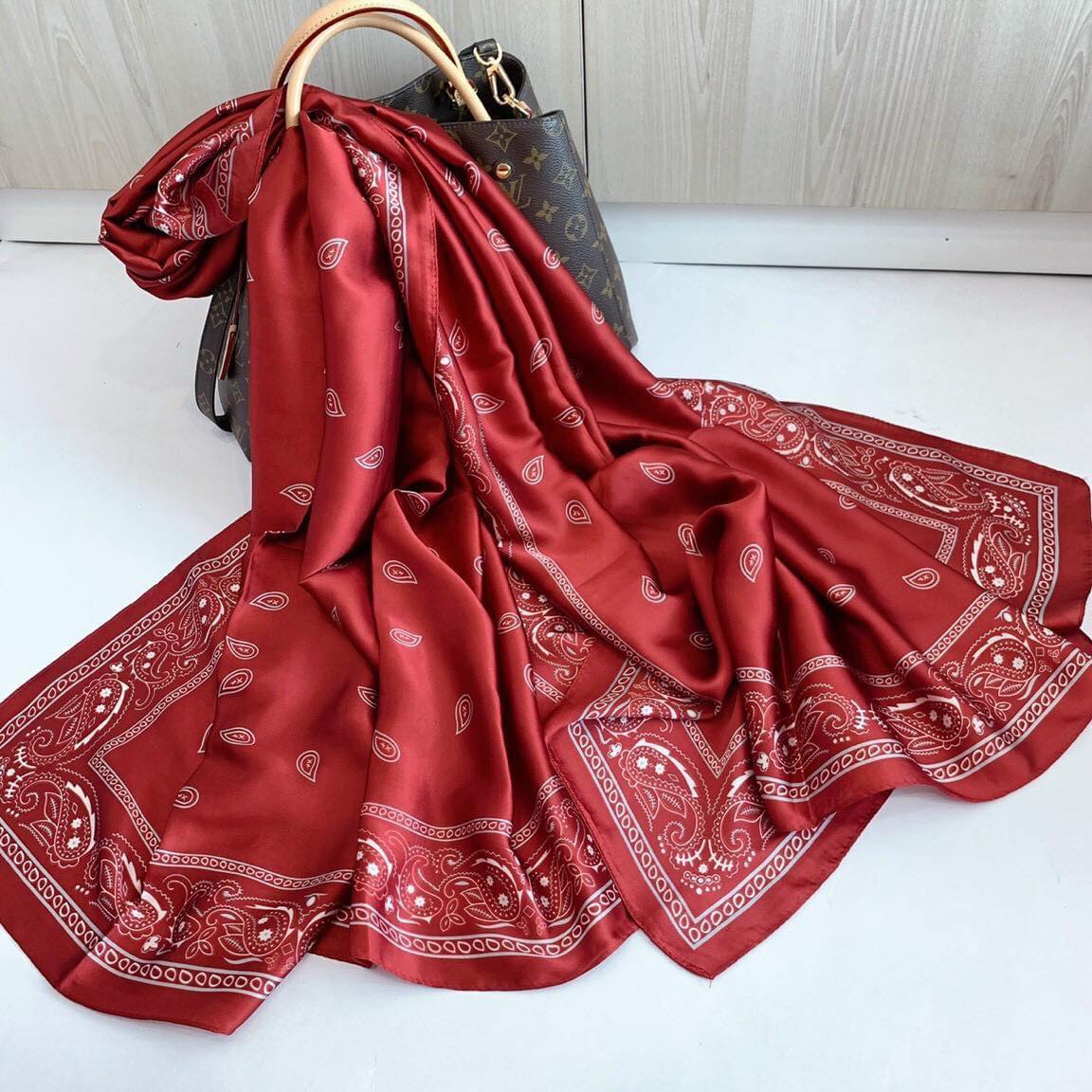 Echarpe Toque de Seda Paradise - Modelo 4 - Loja Fact